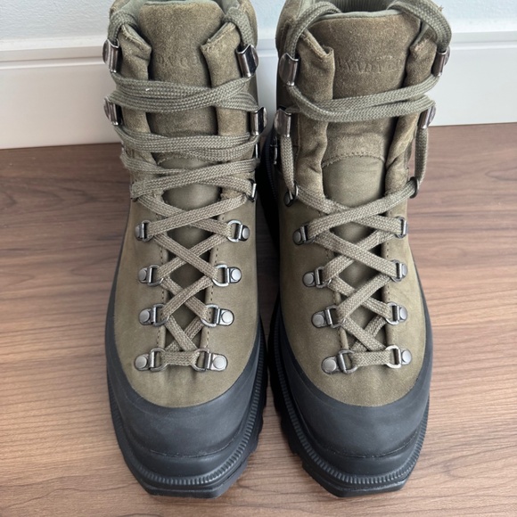 Canada Goose Journey Boot in Military Green & Black